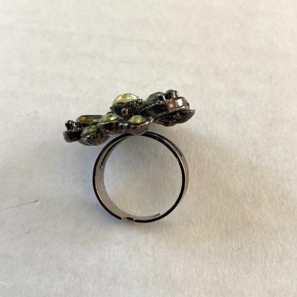 Vintage Green Flower Large Adjustable Statement Ring - Picture 6 of 13
